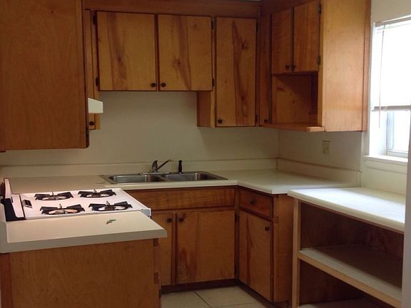 5th image of 815 Woodland Dr