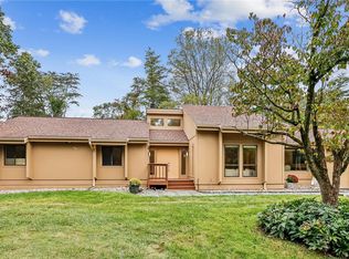 9728 Watts Branch Dr, Rockville, MD 20850