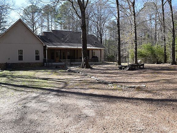 2nd image of 897 Mullins Rd