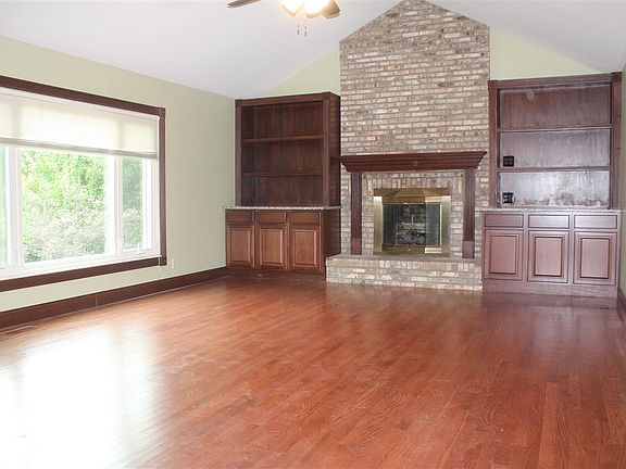 5th image of 8160 Heatherwood Dr