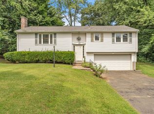 44 Rockland Dr, West Springfield, MA 01089