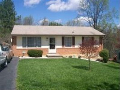 422 Crofton Dr, Vinton, VA, 24179