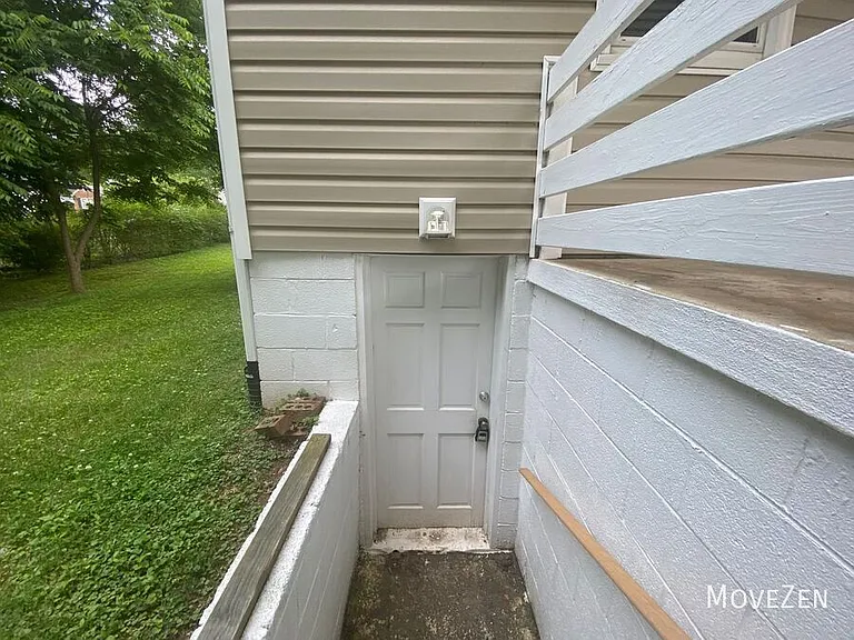 2301 Cherokee Ln — Photo 15