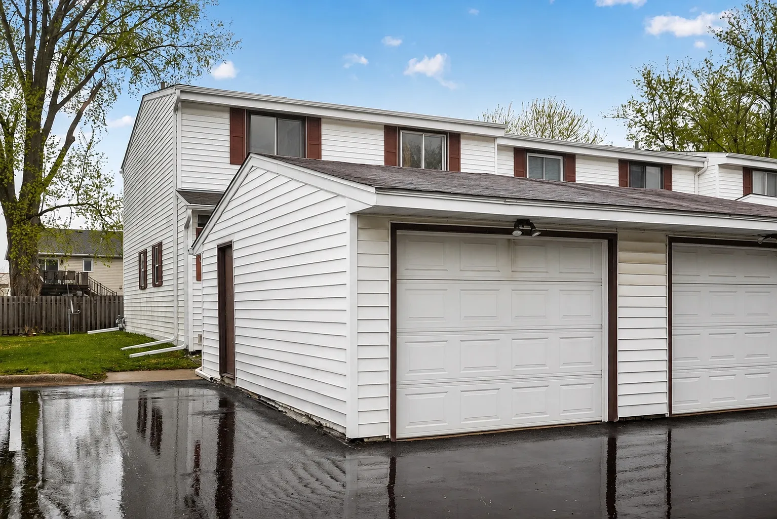 2 bed, 1100 sqft, $1,800 — Photo 1