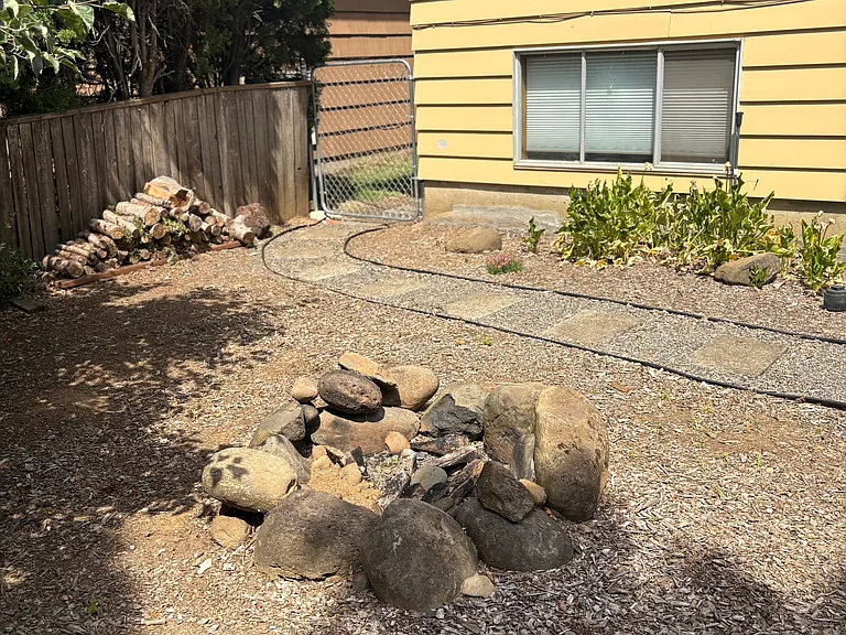 Stone firepit