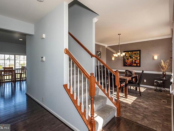 4th image of 11400 Sunny View Ct