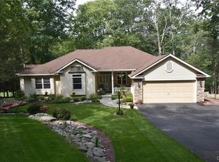 107 Hikers Hill Ln, East Stroudsburg, PA 18301