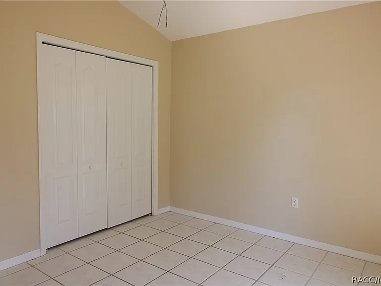 2864 N Churchill Way — Photo 21