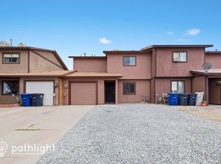 404 Utah St SE, Albuquerque, NM 87108