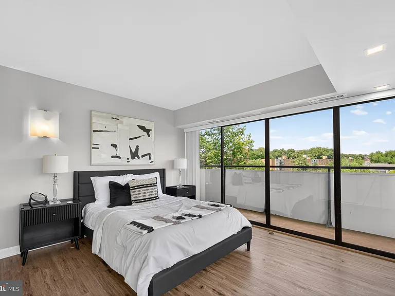 5300 Columbia Pike #701 — Photo 42