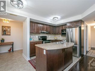 530 Stonefield Point, Ottawa, ON K2G4R3