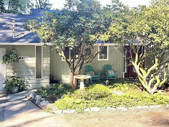 3rd image of 6103 Lake Saint Clair Drive SE