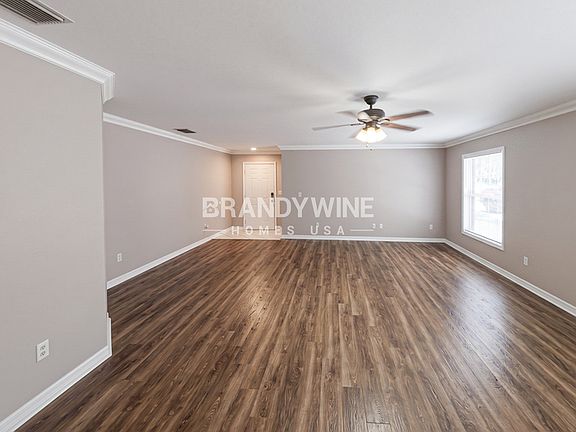5th image of 8810 N Orangeview Ave