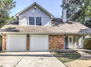 9931 Leamington Dr, Houston, TX 77070
