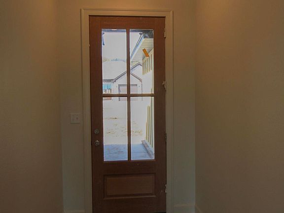 2nd image of 1020 Ridgeview Cv
