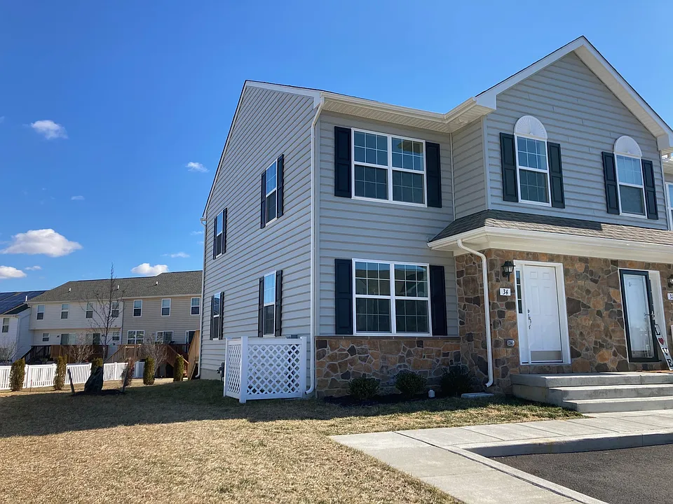 34 Cambria Ln
