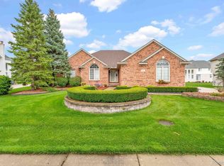 43450 Hoptree Dr, Sterling Heights, MI 48314