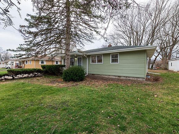 3rd image of 2964 Evelyn St