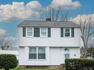 3898 Salisbury Rd, South Euclid, OH 44121