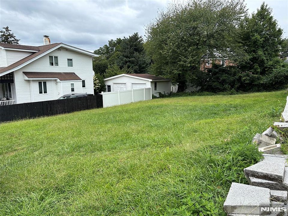1st image of 485 Westview Place