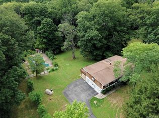 7 Timber Trl, Suffern, NY 10901