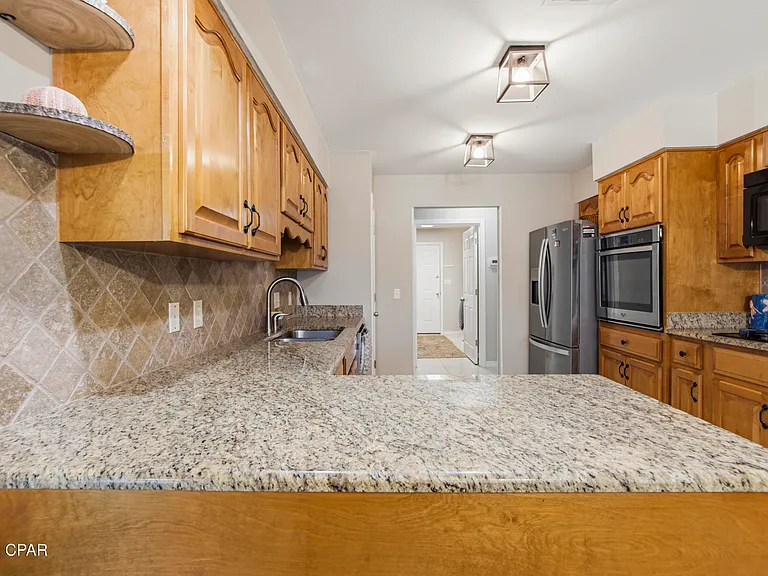 855 Mande Ct — Photo 17