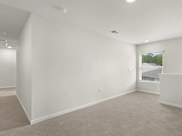98 Babcock Dr NE — Photo 10