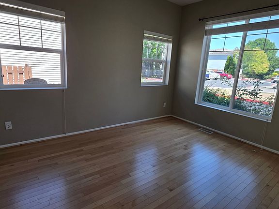 4th image of 22029 44th Pl S