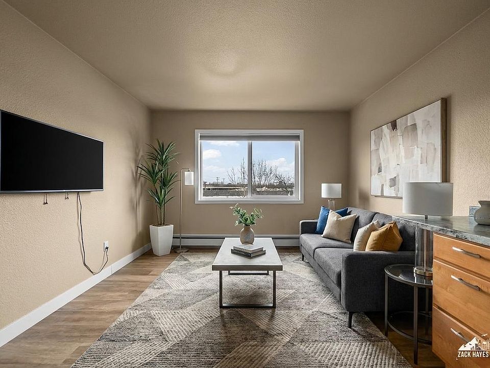 1st image of 618 Gambell St #11