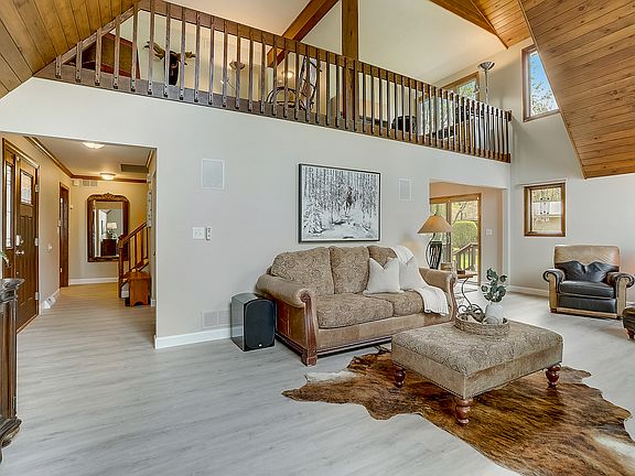4th image of 39285 N Cedar Crest Dr