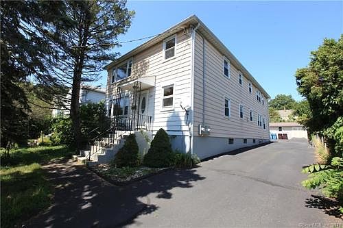 2nd image of 425 Broad St