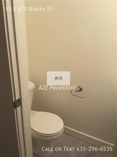 3 bed, 2.5 bath, 1800 sqft, $1,800 — Photo 4