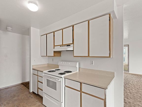 3rd image of 2705 N Pines Rd #F60d093a5