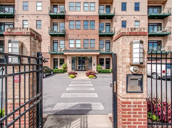 2201 8th Ave S APT 104, Nashville, TN 37204