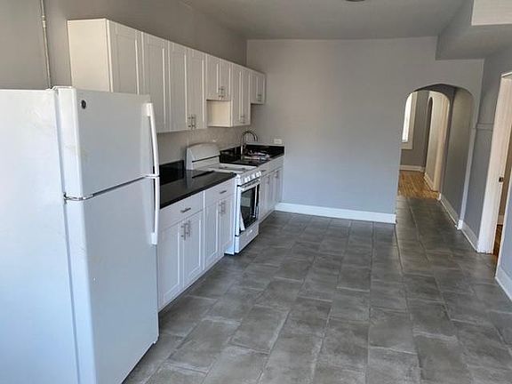3rd image of 2717 S Kostner Ave #2