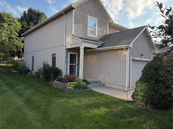 22705 W 72nd Ter, Shawnee, KS 66227