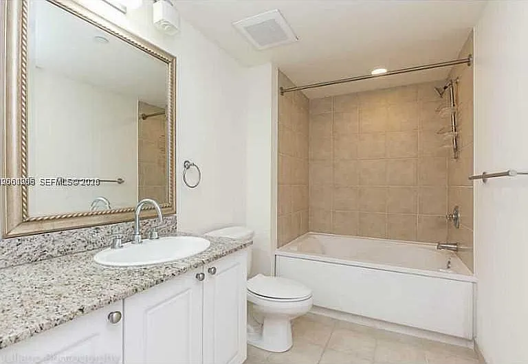 19501 W Country Club Dr #2205 — Photo 7