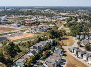 3706 W Cherokee Rd, Rogers, AR 72758