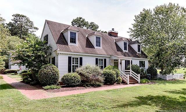 1st image of 107 Dogleg Dr