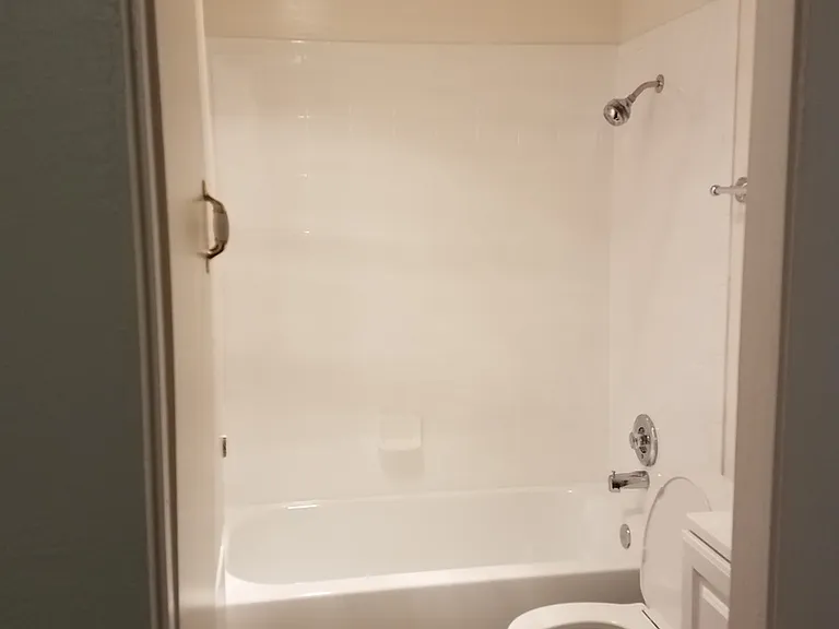 Nightingale Apartments — Photo 10
