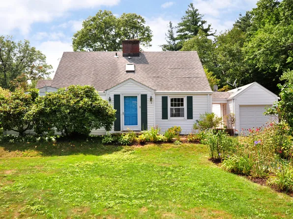 3 Fernbel Lane, West Hartford, CT 06107