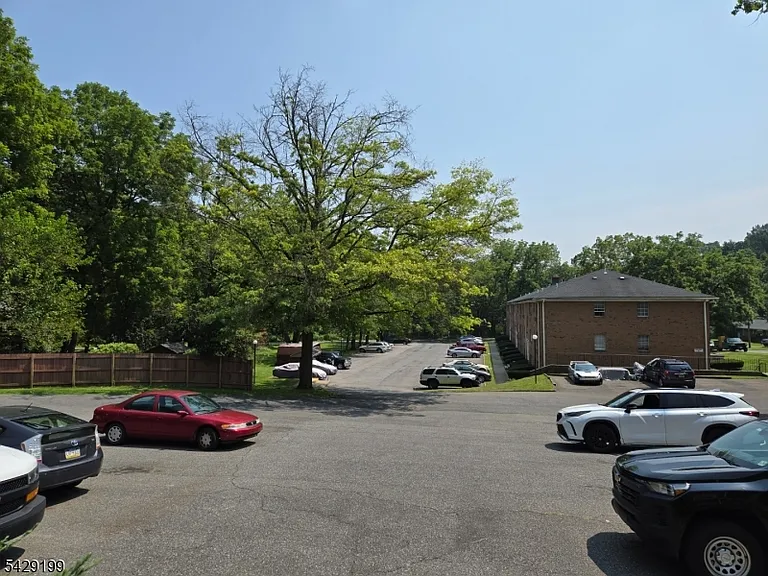 1041 Ridge St #B45 — Photo 7