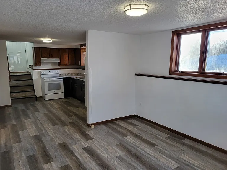 138 N Bay St — Photo 9