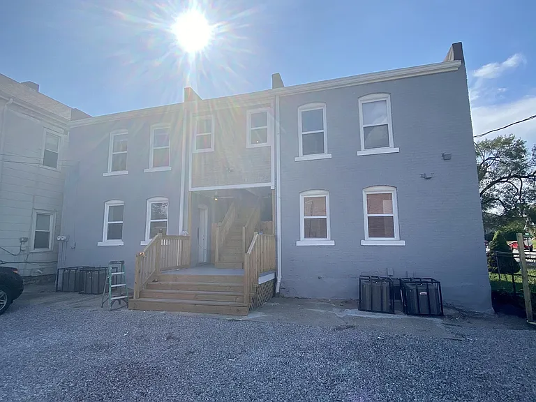 531A Charlotte St — Photo 2