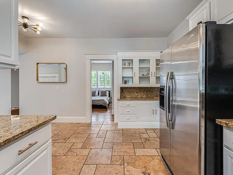 2512 W Palm Dr — Photo 20