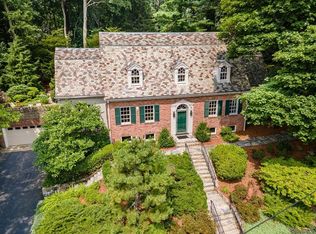 34 Bancroft Rd, Wellesley, MA 02481