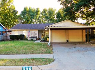 506 Oak Creek Dr, Yukon, OK 73099