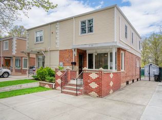 4709 217th St, Bayside, NY 11361