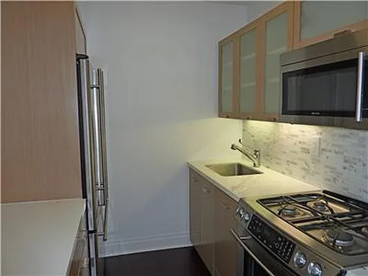 Rented by Anchor Associates | media 21