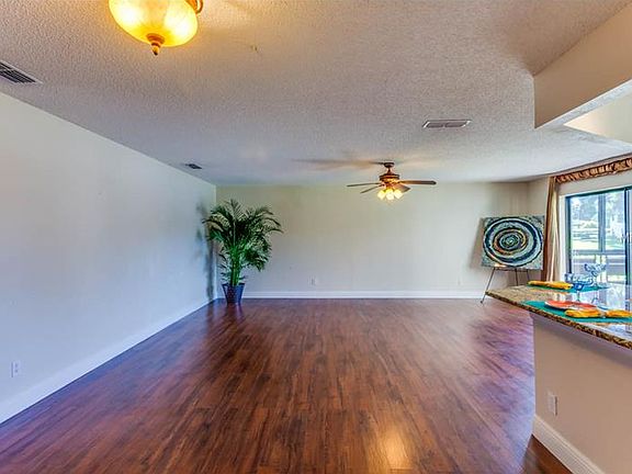 4th image of 6190 80th St N Unit 103